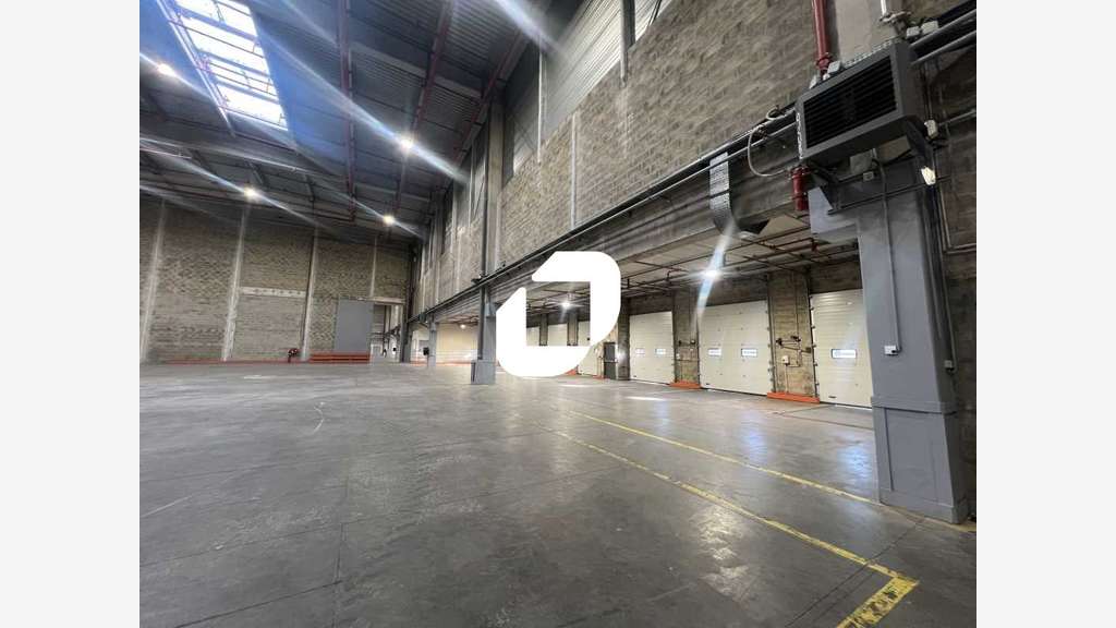  vous propose un bâtiment logistique d'une