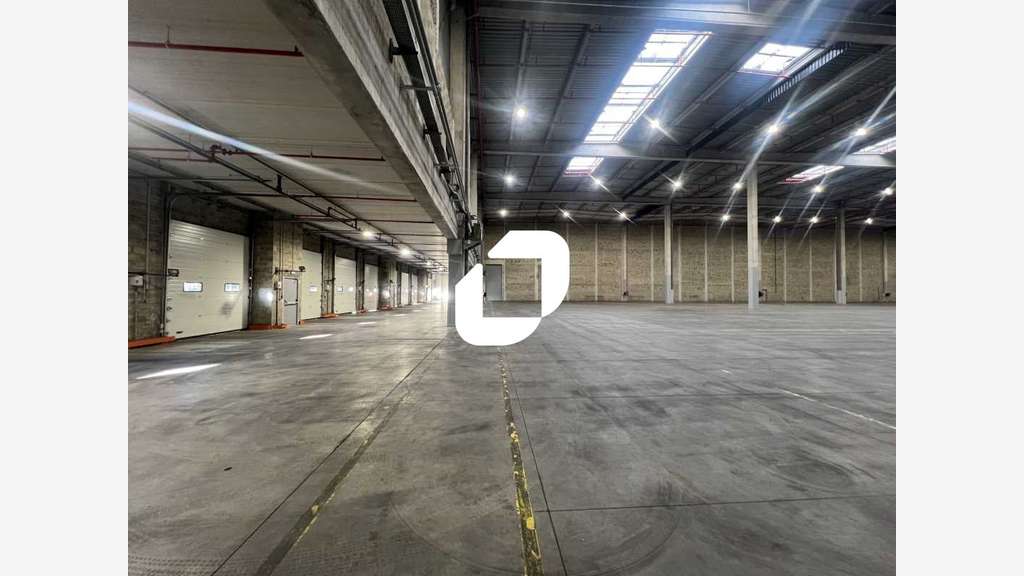  vous propose un bâtiment logistique d'une