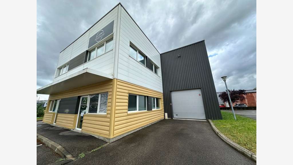 Local d'activité 160m² à louer Grezieu la Varenne