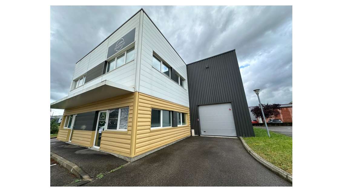Local d'activité 160m² à louer Grezieu la Varenne