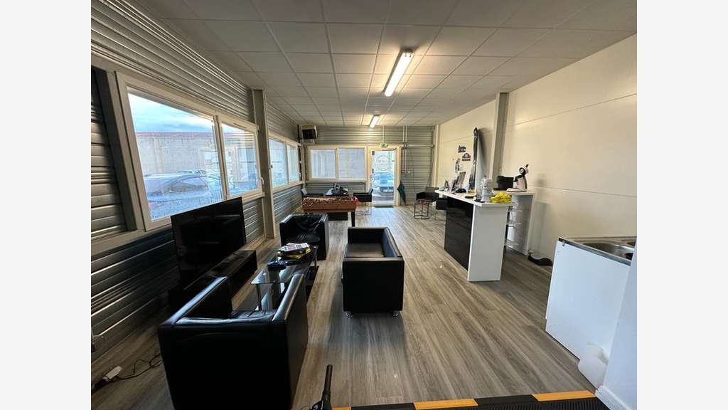Local d'activité 160m² à louer Grezieu la Varenne