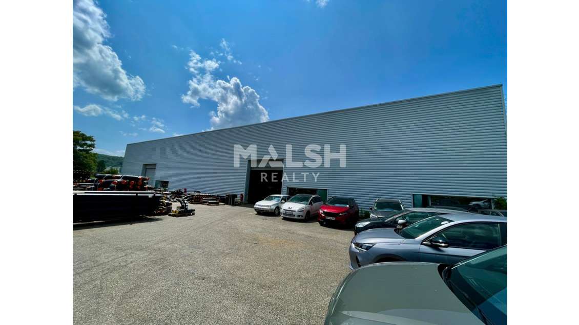 Bâtiment d'activités indépendant à louer à Grigny