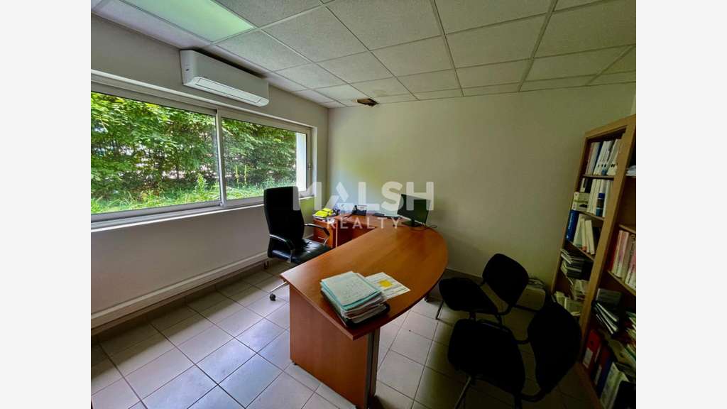 Bâtiment d'activités indépendant à louer à Grigny
