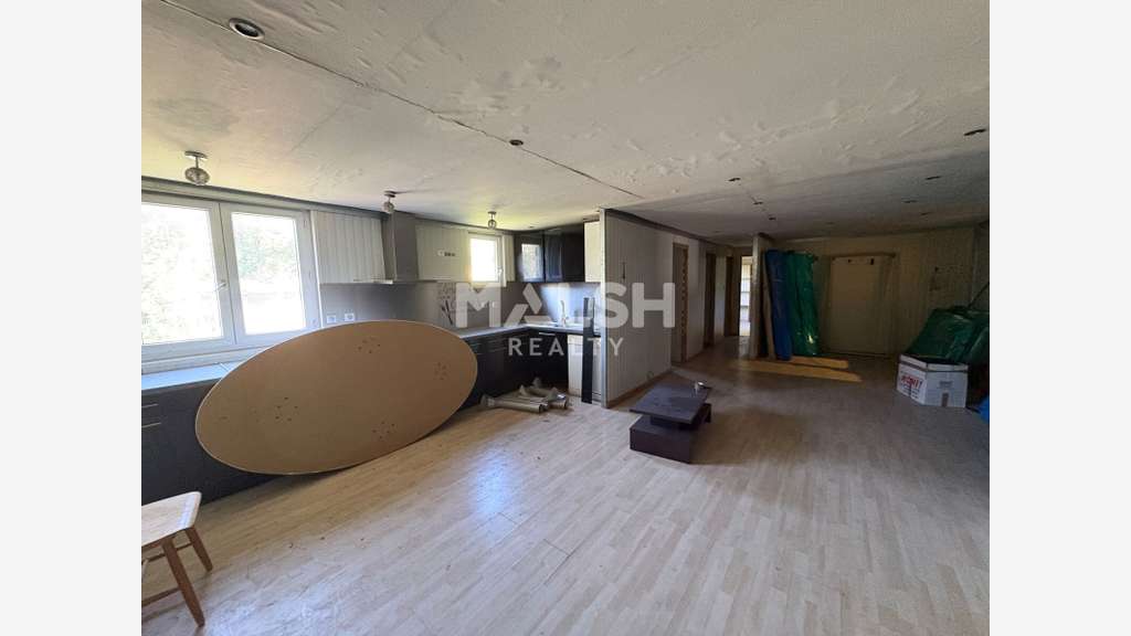 Local d'activités de 316 m² avec terrain privatif