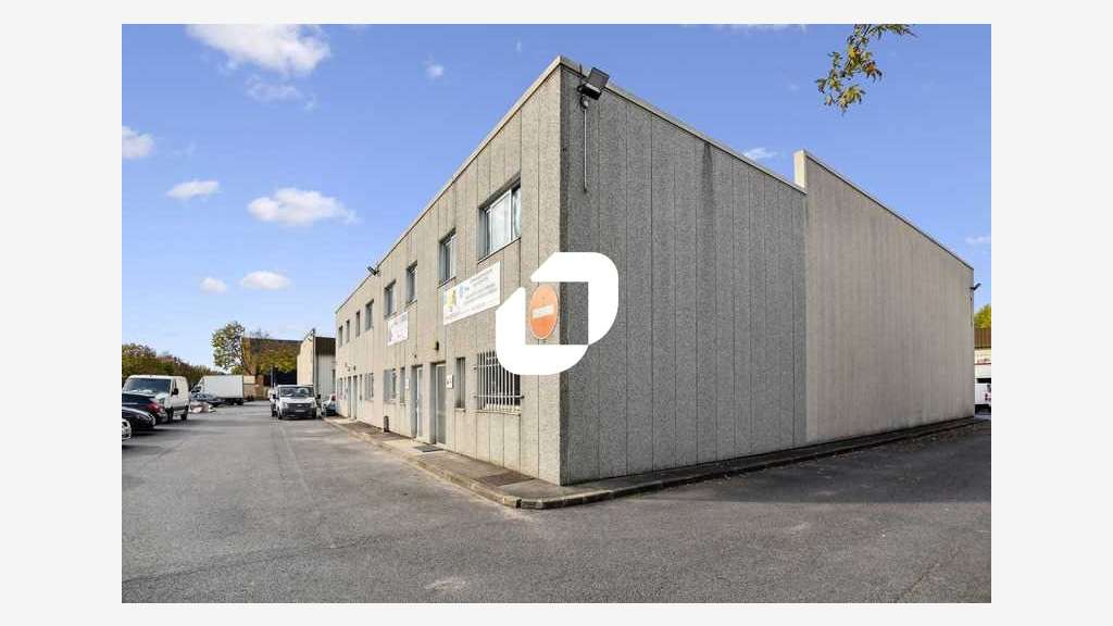 A louer Local d'activité 176m² Grigny