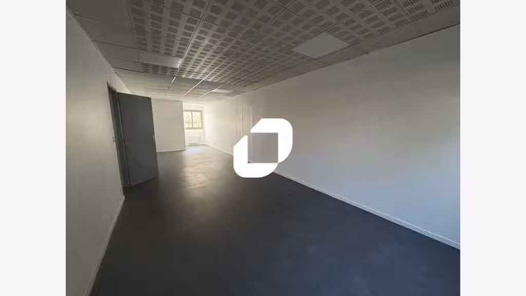 A louer Local d'activité 176m² Grigny