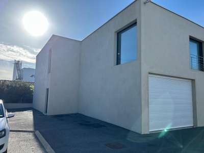 Location Locaux d'activités - Entrepôts à Grimaud