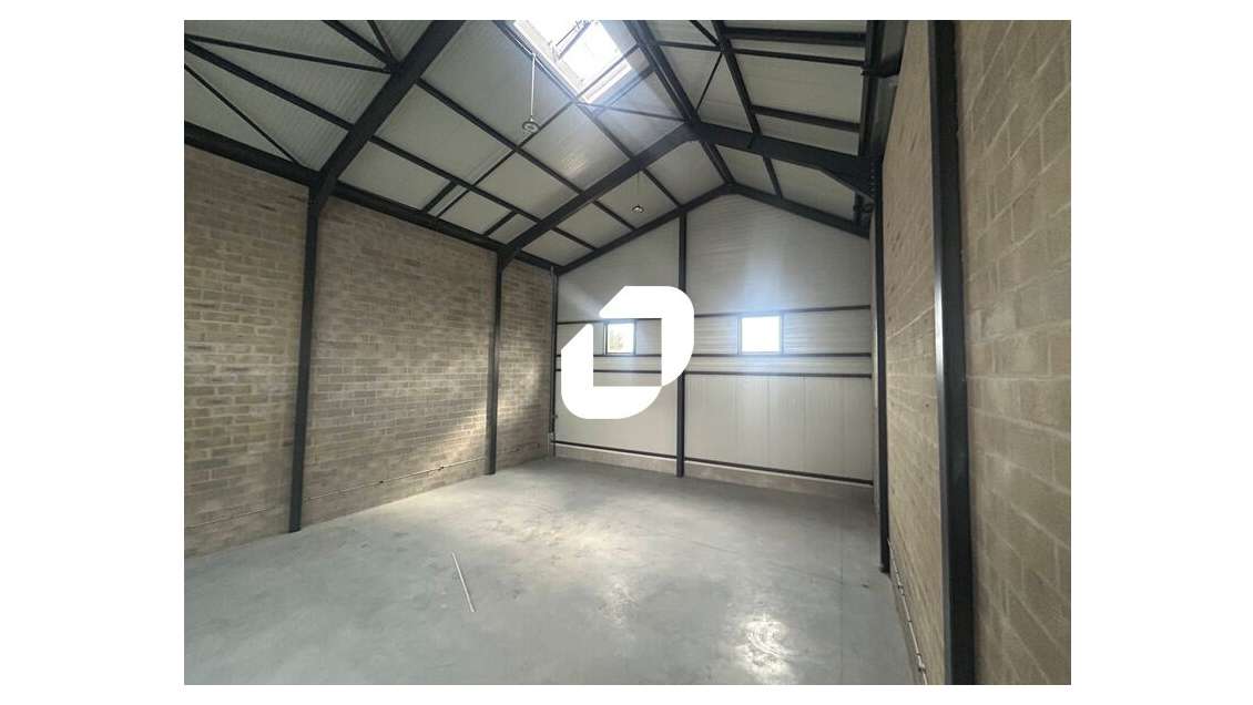 A louer Local d'activité 273m² Groslay