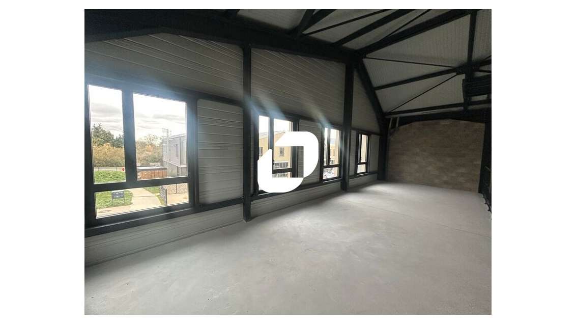 A louer Local d'activité 178m² Groslay