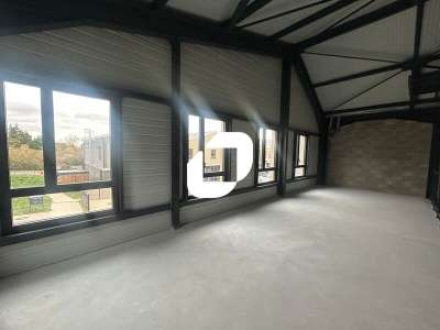 Location Locaux d'activités - Entrepôts à Groslay