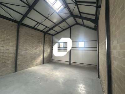 Location Locaux d'activités - Entrepôts à Groslay