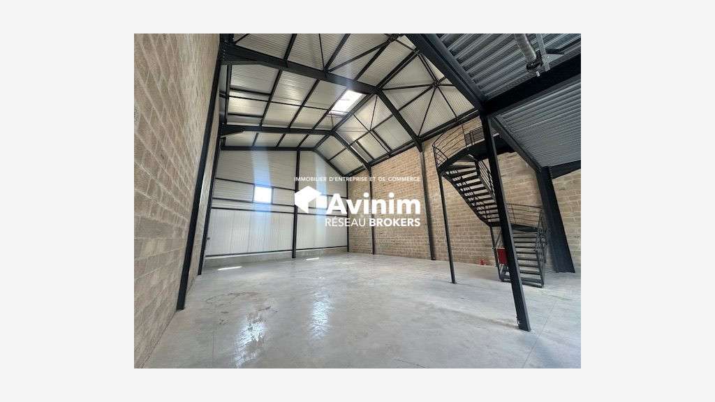 A louer cellules d’activité neuves 261m² à Groslay