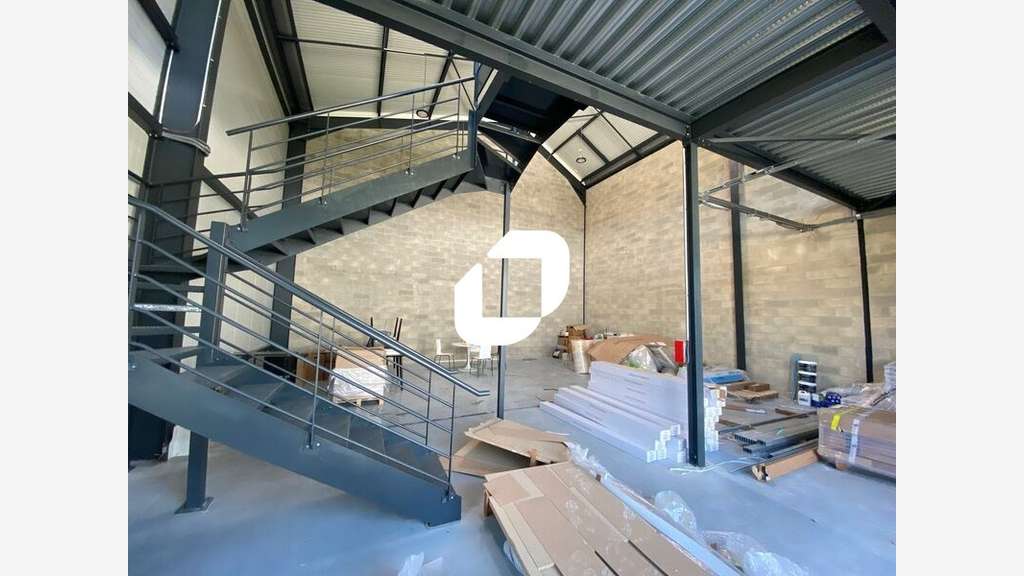 A louer Local d'activité 174m² Groslay