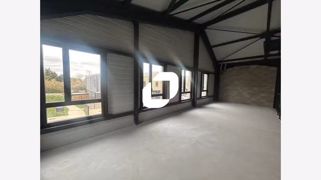 A louer Local d'activité 174m² Groslay