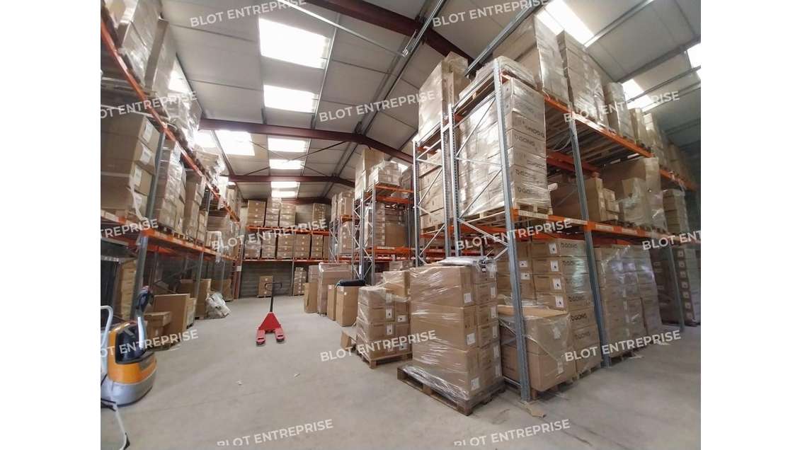 A louer cellule d'activités 396m² à Guérande