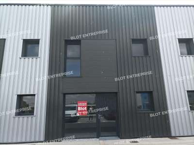 A louer cellule 158m² à Guérande ZA Villejames