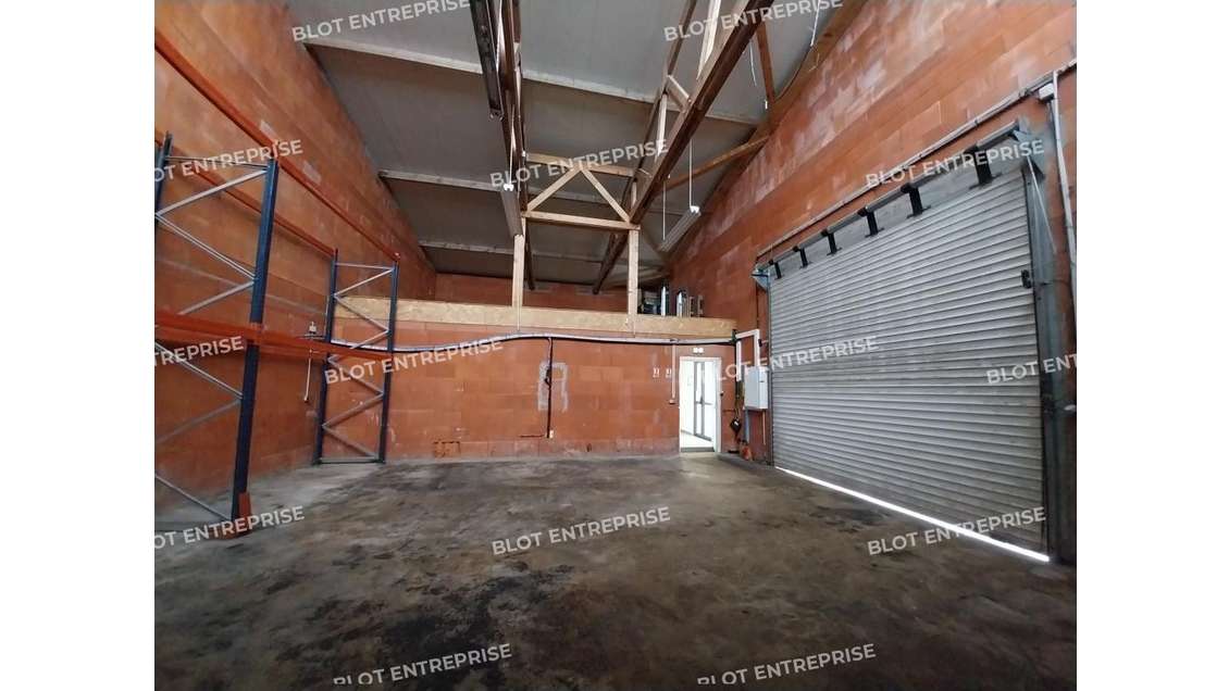 A louer locaux d'activités 253m² à Guérande