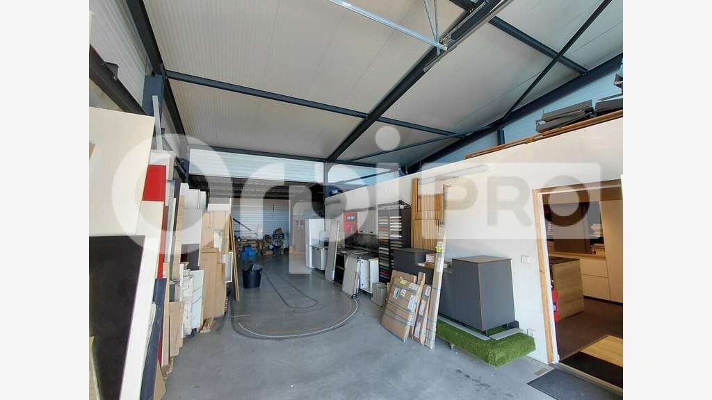 Local d'activité 168m² à louer Guérande Villejames