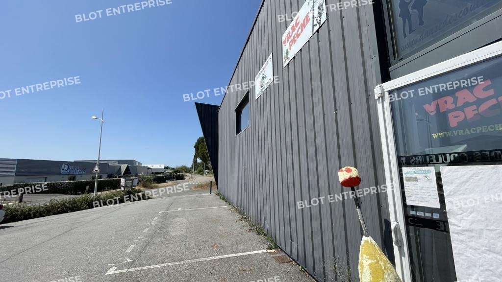 À LOUER - LOCAUX D'ACTIVITÉS - 387 M² - GUERANDE
