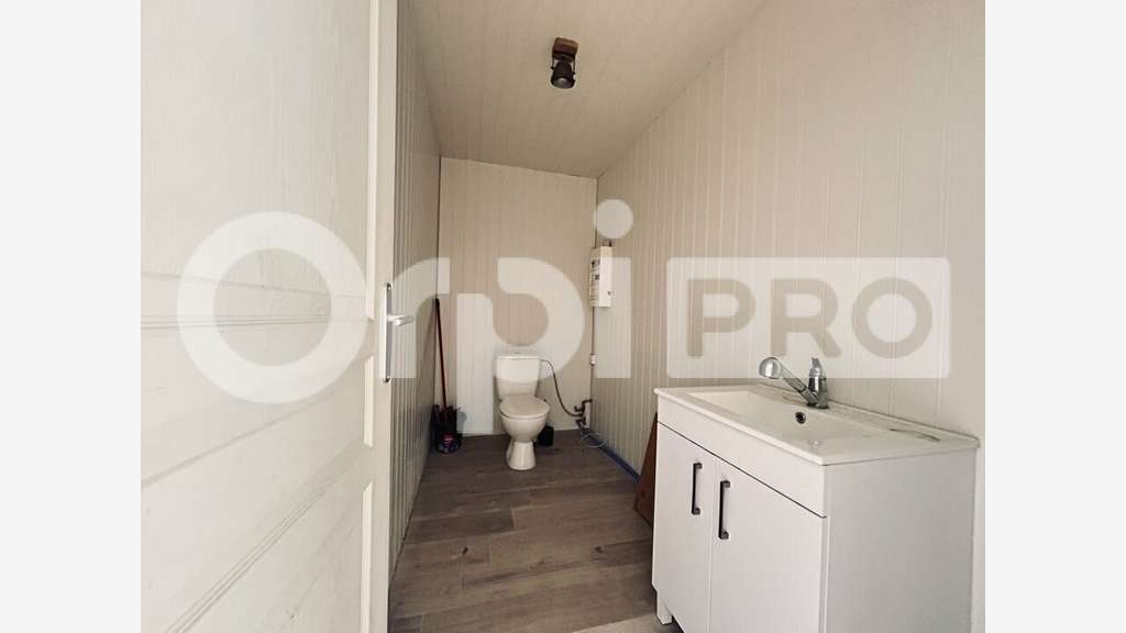 A louer local pro 212m² en za dynamique à Guéret 