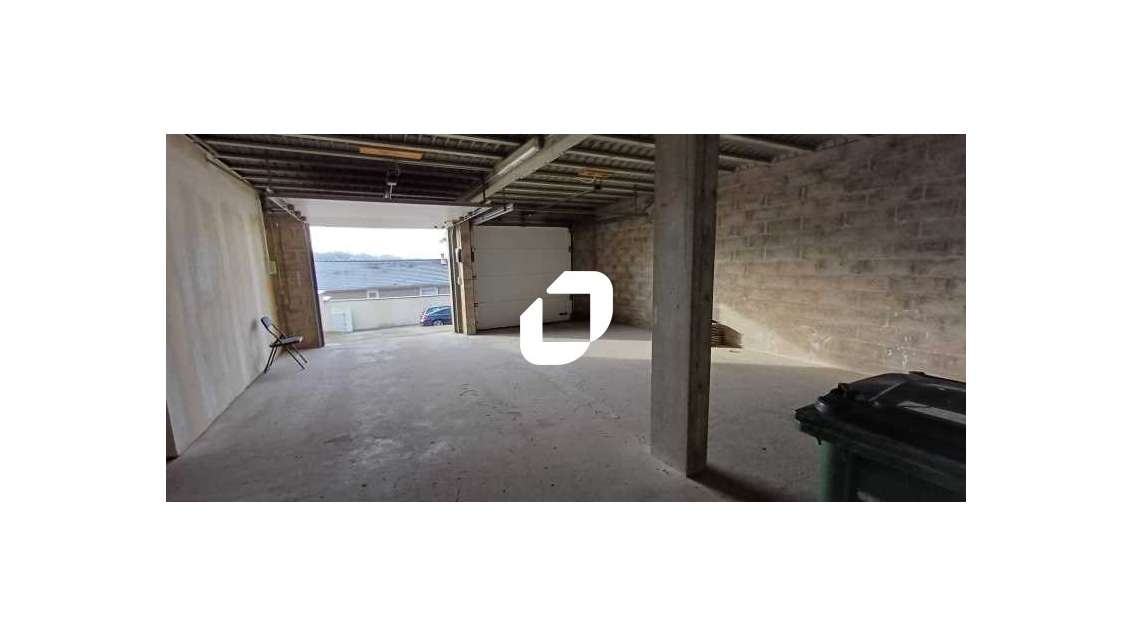 A louer Local d'activité 112m² Guerville