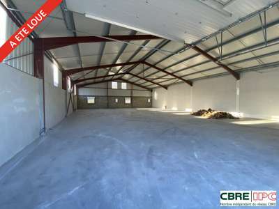 Location entrepôt 420m² sortie autoroute à Guiche