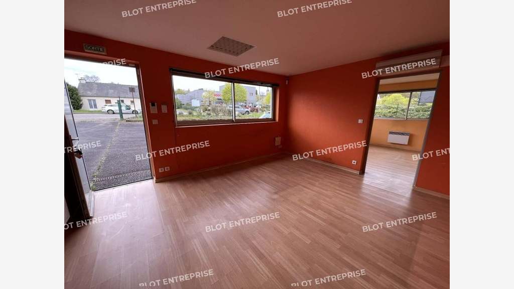 A louer local d'activités 450m² à Guichen