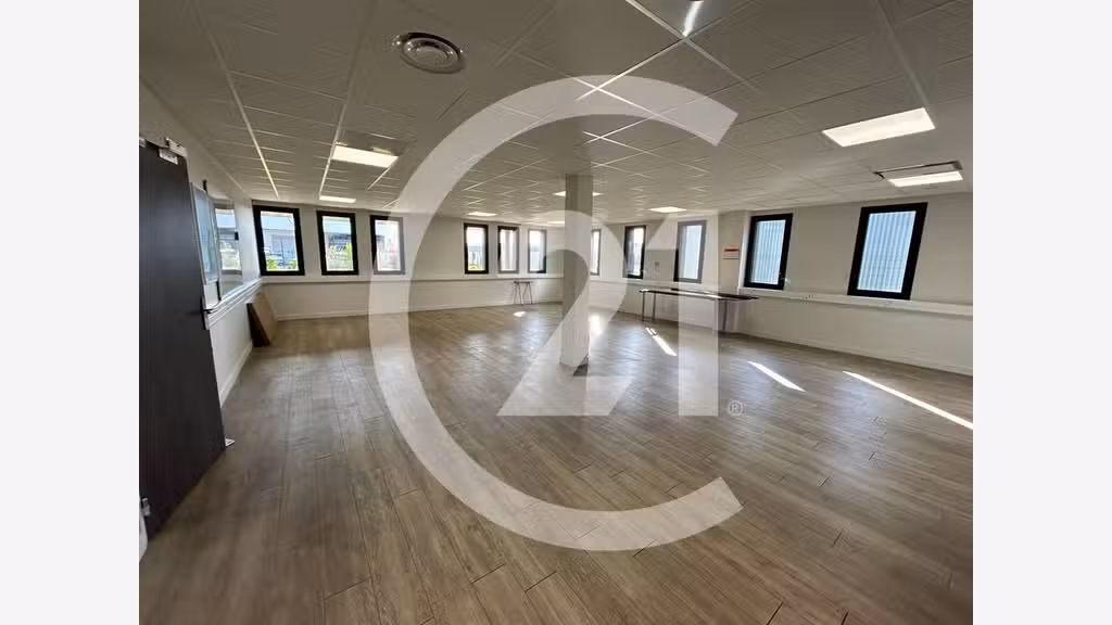 A louer bâtiment activité 470m² Guilherand Granges