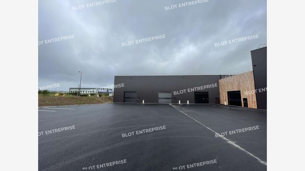 A louer local d'activités neuf de 840m² à Guipavas