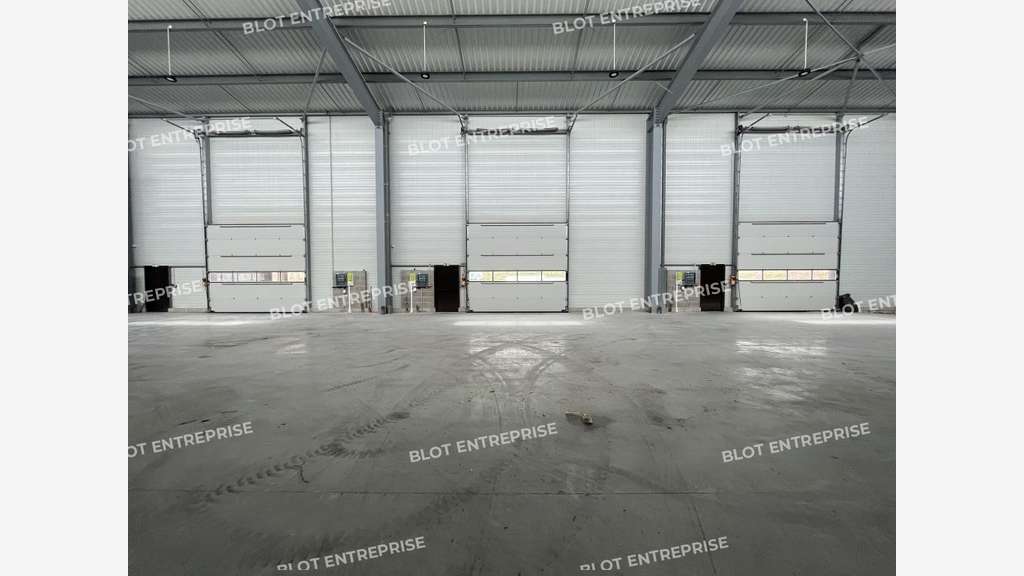 A louer local d'activités neuf de 840m² à Guipavas