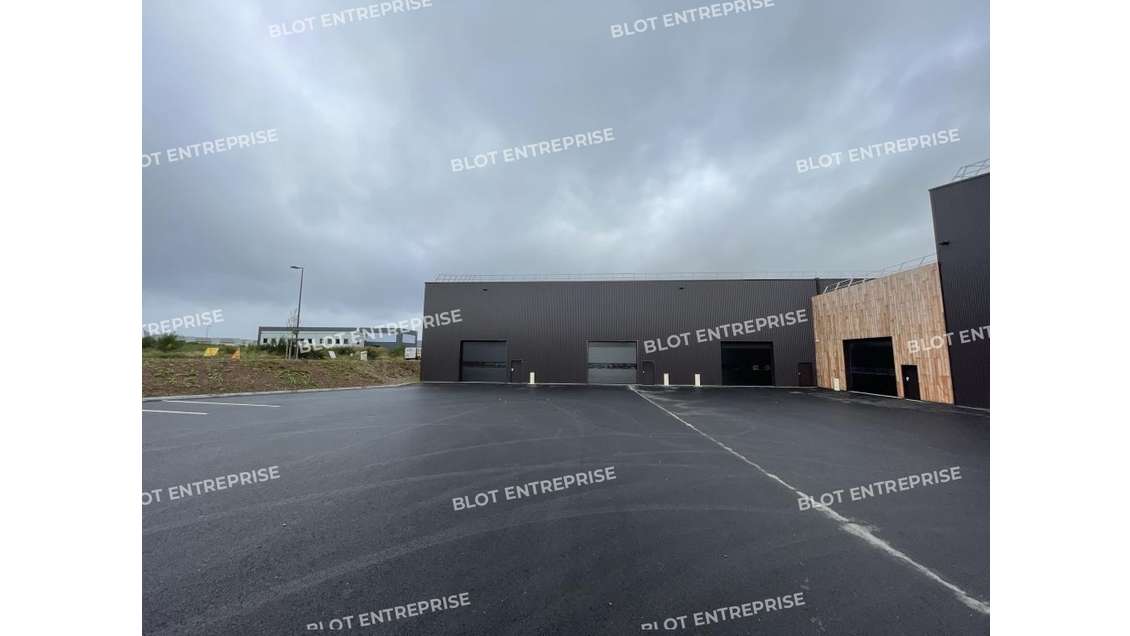 A louer local d'activités neuf de 840m² à Guipavas