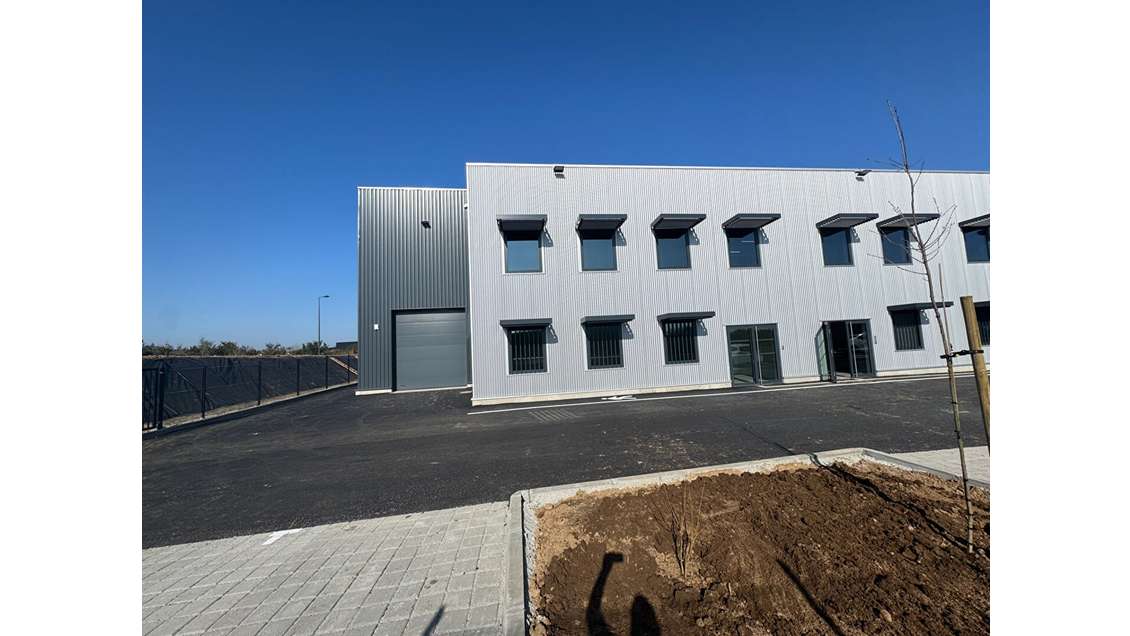 À Louer ? Local d'Activité Neuf de 315 m² ? Zone d