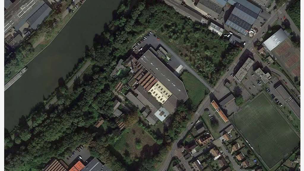 À louer entrepôt 7000m² proche de Lille à Halluin 