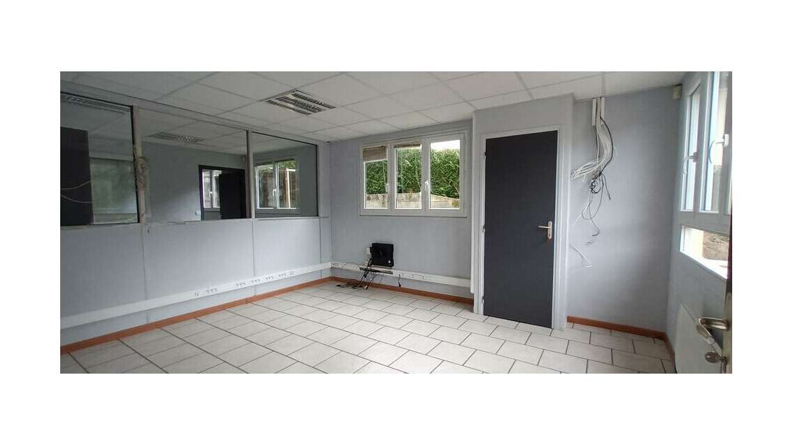 À louer local d'activités 398m² à Harfleur 