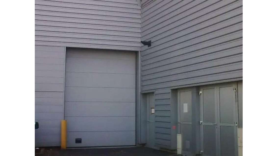 Local d'activités 305m² à louer à Harfleur (76)