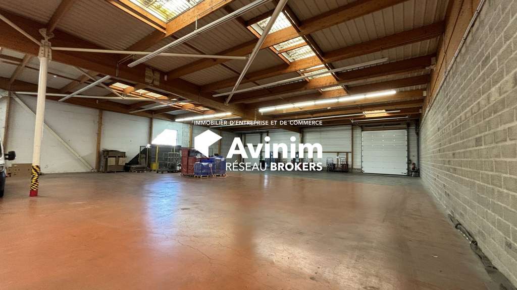 A louer local d’activité 535m² empl premium 76