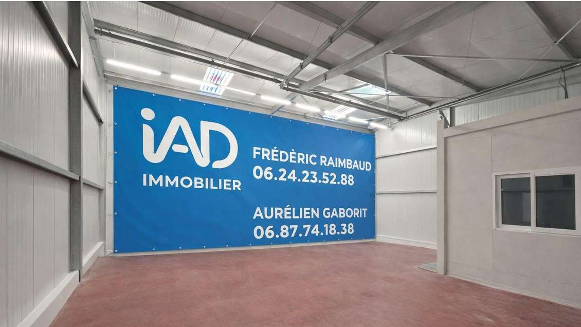 Location entrepôt 200m² à  Haute-Goulaine