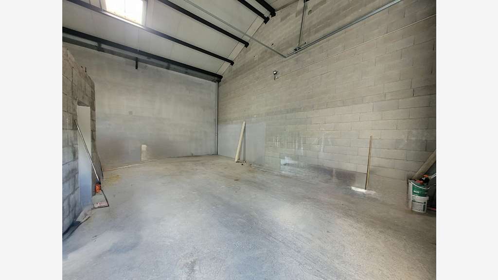A louer local d'activité 110m² à Haute Goulaine