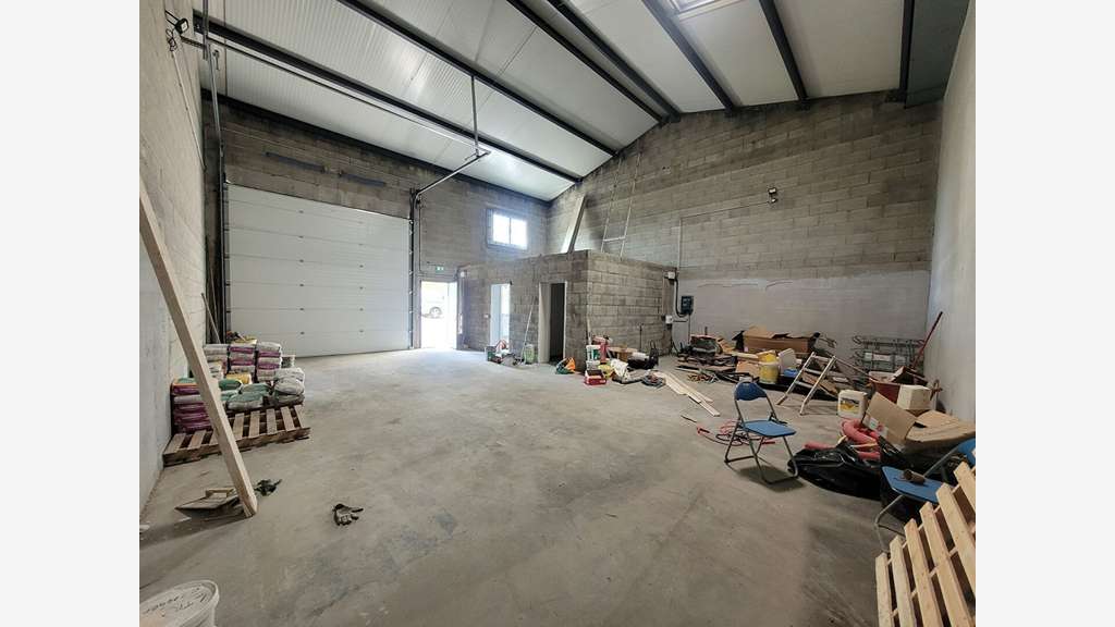A louer local d'activité 110m² à Haute Goulaine
