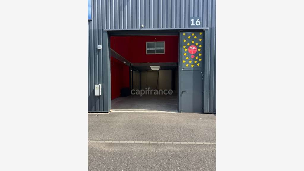 Entrepôt neuf 90m² à louer à Heillecourt
