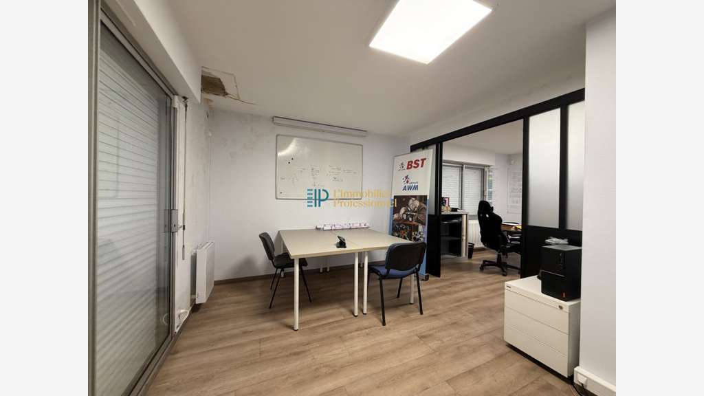 A louer entrepôt 285m² secteur Hennebont
