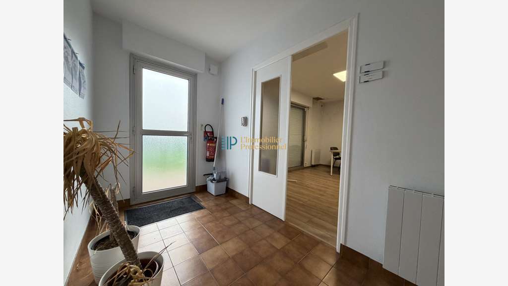 A louer entrepôt 285m² secteur Hennebont
