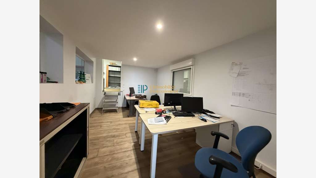 A louer entrepôt 285m² secteur Hennebont