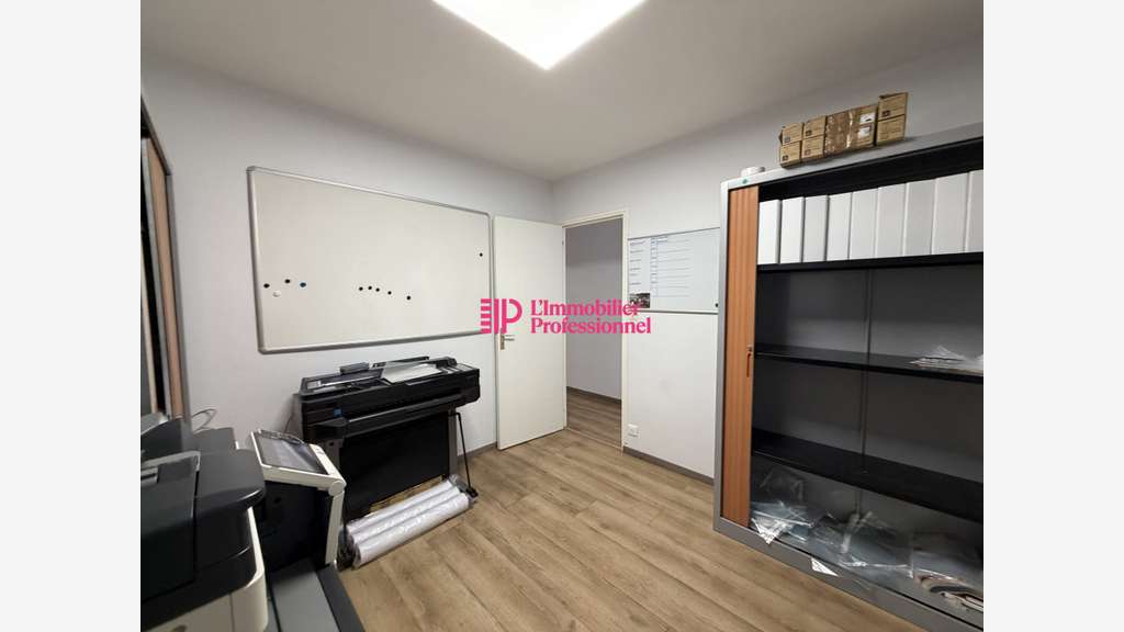 A louer entrepôt 285m² secteur Hennebont