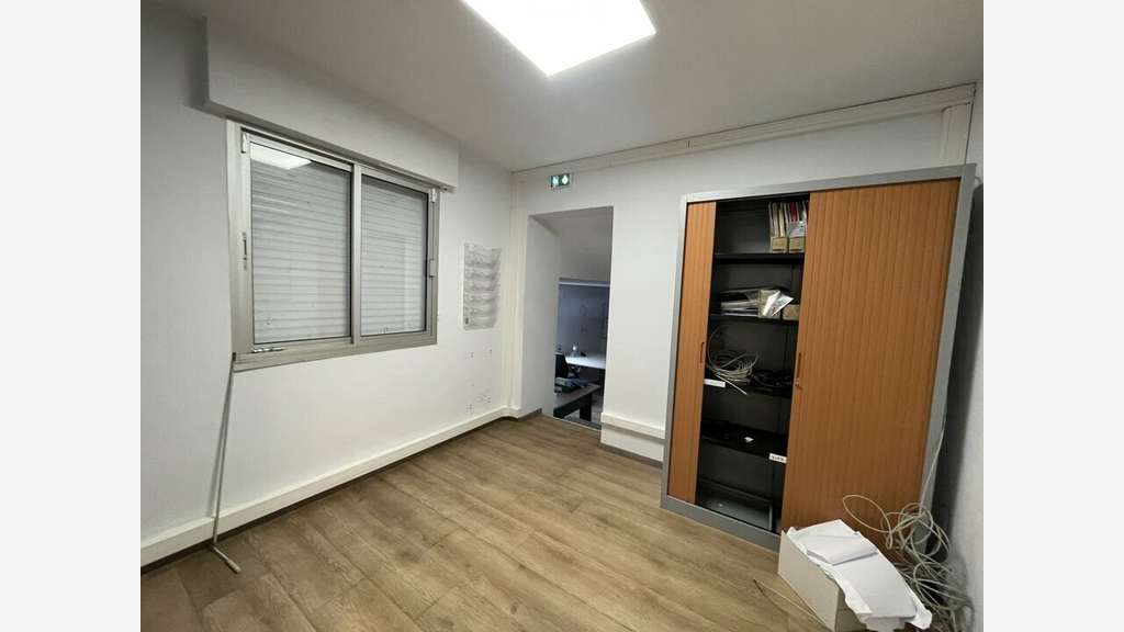 A louer local 305m² ZA dynamique Hennebont