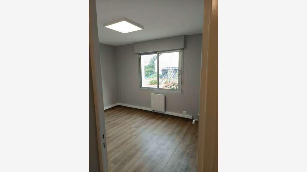 A louer local 305m² ZA dynamique Hennebont