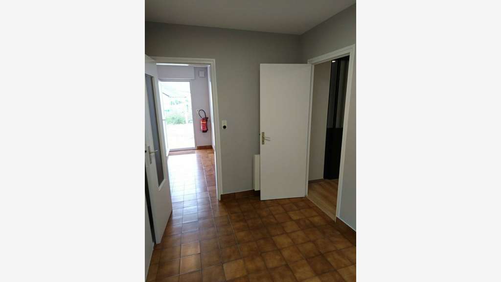 A louer local 305m² ZA dynamique Hennebont