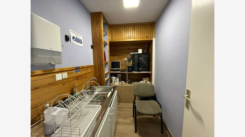 A louer local 305m² ZA dynamique Hennebont