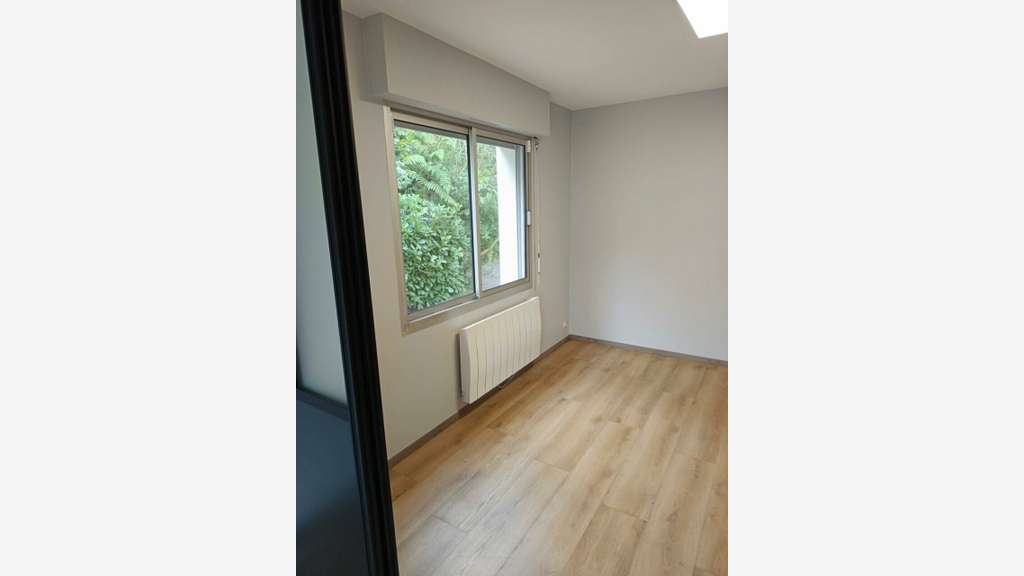 A louer local 305m² ZA dynamique Hennebont