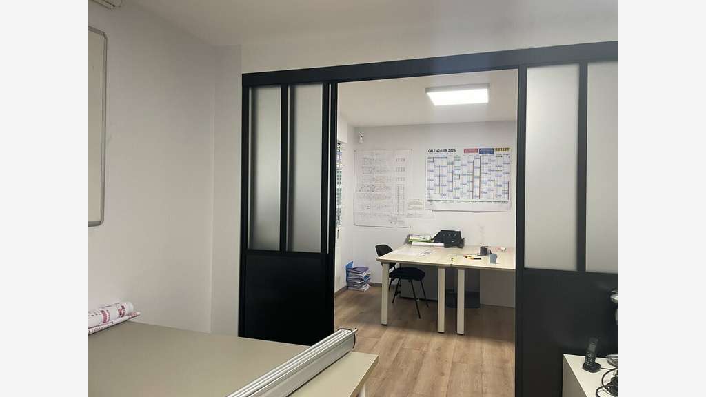 A louer local 305m² ZA dynamique Hennebont